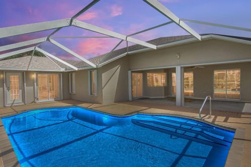 2872 Eagle Dr, Fort Pierce FL 34984-6321 exterior