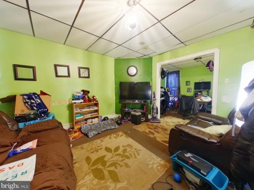 5833 3 St, Philadelphia PA 19120-1865 exterior