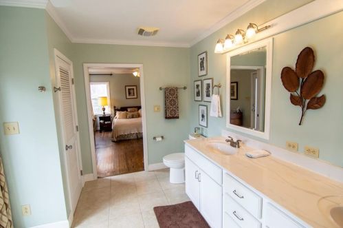 6688 Brandon Ml Rd, Atlanta GA 30328-2031 exterior