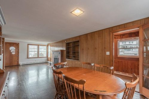 24 Cedric Ave, Derby CT 06418-1009 exterior