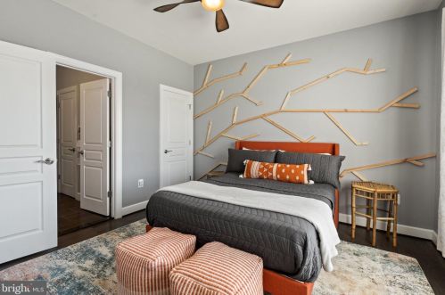 23073 Creighton Farms Dr, Leesburg VA 20175-6491 exterior