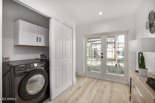 724 Cactus Wren Dr, Phoenix AZ  85021-8626 exterior