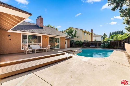 1837 Las Lanas Ln, Fullerton CA  92833-1814 exterior