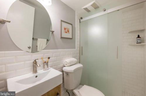 710 3 St, Washington DC 20001-2625 exterior