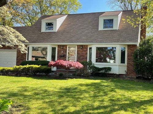 7 Carldon Rd, Commack, NY 11725-1610