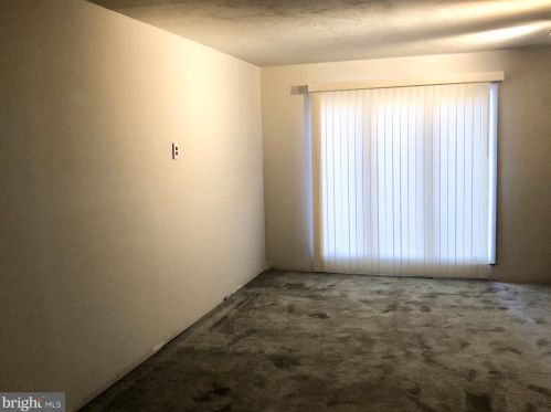 1152 Lower Fry Rd, Trenton NJ 08618-1831 exterior