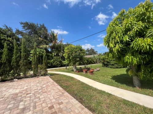 1257 Airoso Blvd, Fort Pierce FL 34983-2553 exterior