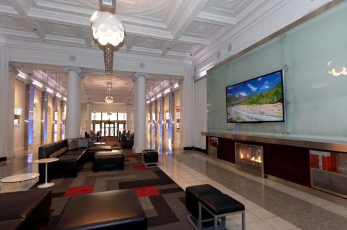 3170 Sheridan Rd, Chicago IL 60657-4830 exterior