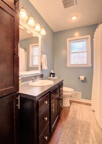 1516 Southlawn Dr, Wyoming MI exterior