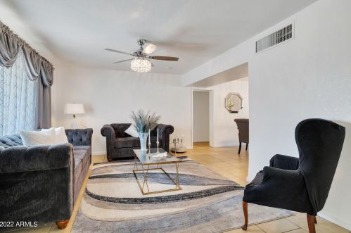 2118 Campbell Ave, Phoenix AZ 85015-3827 exterior