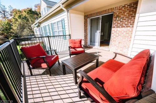 47 Davenport Pl, Morristown NJ 07960-6574 exterior