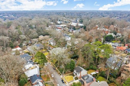 875 Kings Ct, Atlanta GA 30306-3431 exterior