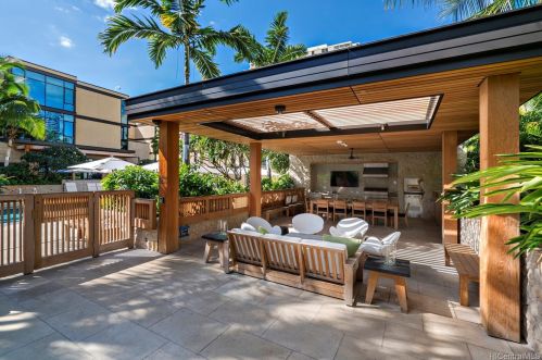 1388 Ala Moana Blvd, Honolulu HI 96814 exterior