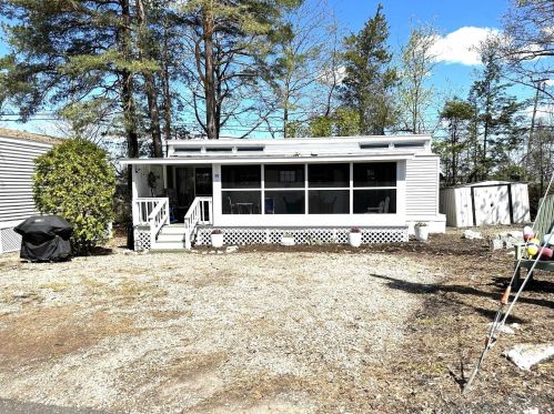 308 State Route 286, Seabrook NH 03874-4649 exterior