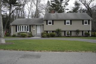 53 Willett Dr, Springfield, MA 01106-2037