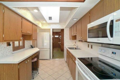 11 Elder Dr, Commack NY 11725-2331 exterior