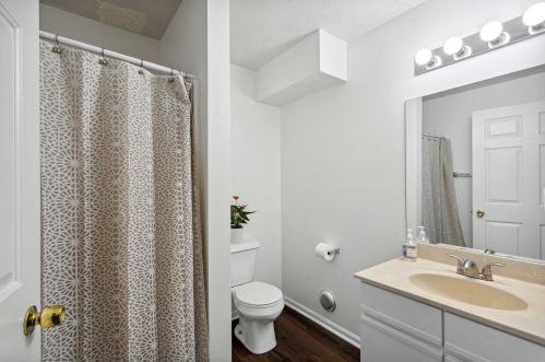 974 Ada Place Dr, Grand Rapids MI 49546-8400 exterior