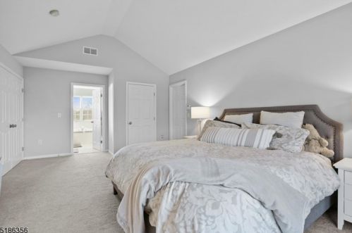 24 Dorset Dr, Hackettstown NJ  07840-5010 exterior