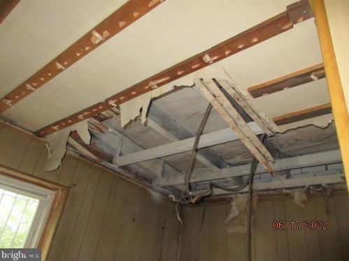 2419 Carlisle St, Philadelphia PA 19132-4018 exterior