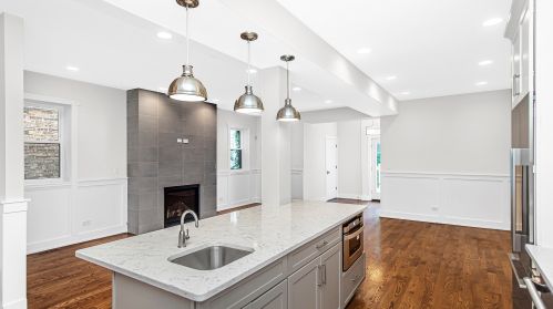 2317 Addison St, Chicago IL 60618-6042 exterior