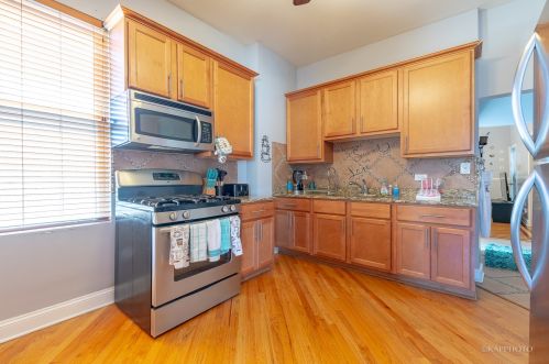 2522 Lexington St, Chicago IL 60624-3646 exterior