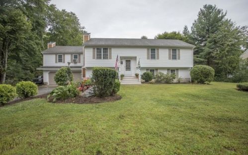 128 Burt St, Taunton, MA 02780-5156