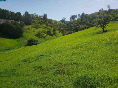 5582 Merritt Ct, Concord CA exterior