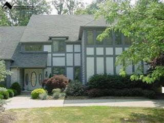 2237 Brigadoon Ct, Cleveland, OH 44145-3024