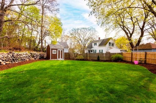 11 Edlin St, Worcester MA 01603-1945 exterior