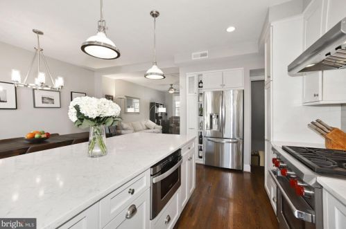 2334 Huidekoper Pl, Washington DC 20007-1827 exterior