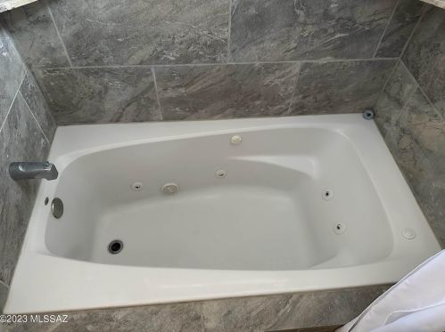 5653 Ballantry Dr, Tucson AZ  85746-1397 exterior