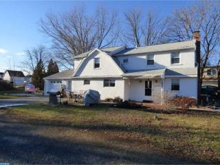 218 Penrose St, Quakertown, PA 18951-1333
