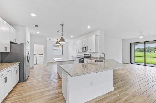 1817 Lema Ct, Naples, FL 34120-0523