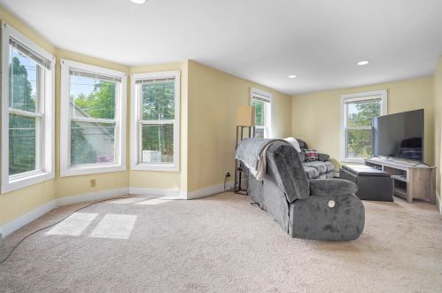 46 Stone St, Concord NH 03301-2766 exterior