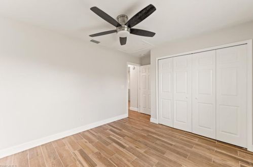 5301 21 Pl, Naples FL 34116-6863 exterior