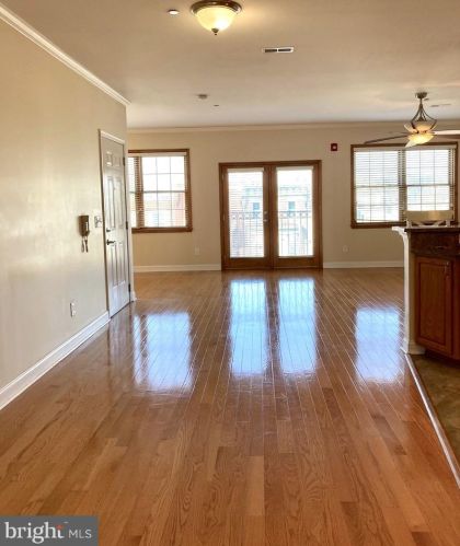 1141 11th St, Philadelphia, PA 19147-4601