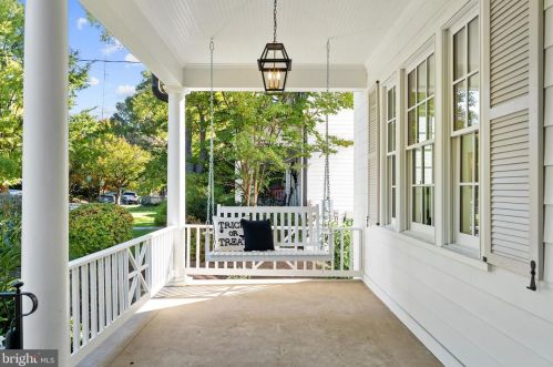 4420 Fessenden St, Washington DC  20016-4054 exterior