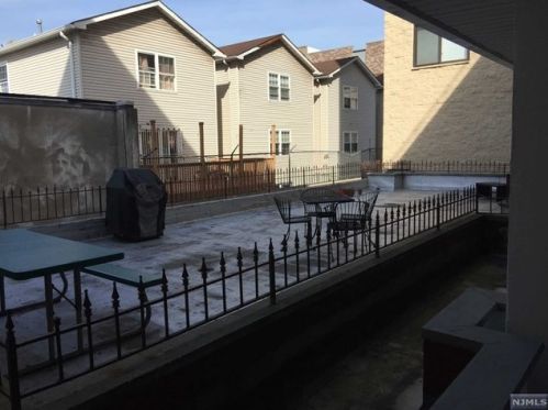 200 Paterson Plank Rd, Union City NJ 07087-3415 exterior