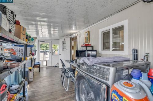 2 Terrace Dr, Concord CA 94518-2047 exterior