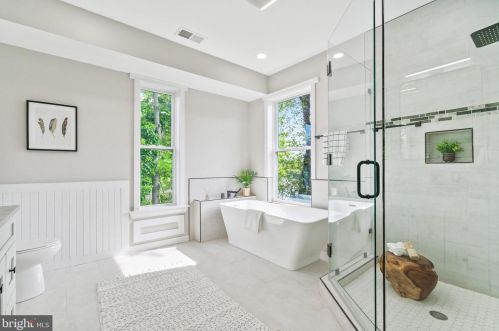 2216 30th St, Washington DC  20020-3369 exterior