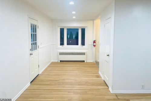 875 Riffle Ave, Rahway NJ  07065-1834 exterior