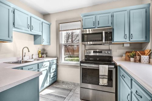 9016 Stansberry Ave, Saint Louis MO 63134-3438 exterior