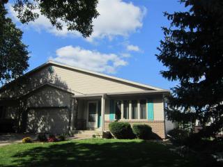 1008 Jana Ln, Madison WI  53704-7864 exterior