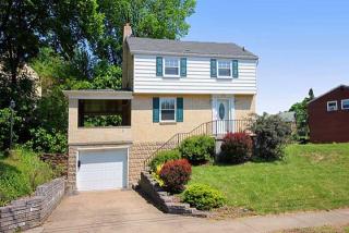 1370 Greenway Dr, Pittsburgh PA  15204-2530 exterior