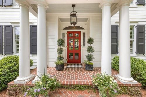 1647 Riverside Dr, Gainesville GA 30501-1837 exterior