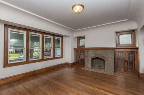 3863 26th St, Milwaukee, WI 53206-1404