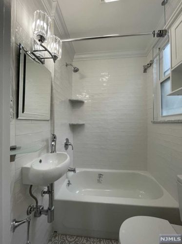 106 Pulaski St, Newark NJ  07105-2534 exterior