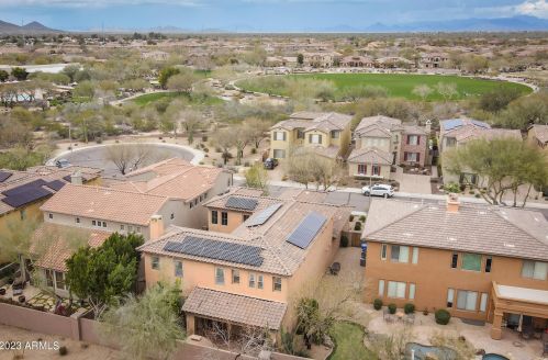 3931 Crst Ln, Phoenix AZ 85027-1602 exterior