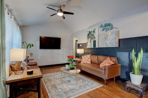 1898 Lisbon Dr, Atlanta GA  30310-4916 exterior