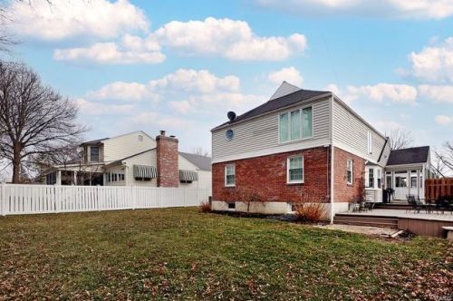 627 Norfolk Dr, Saint Louis MO 63122-3052 exterior